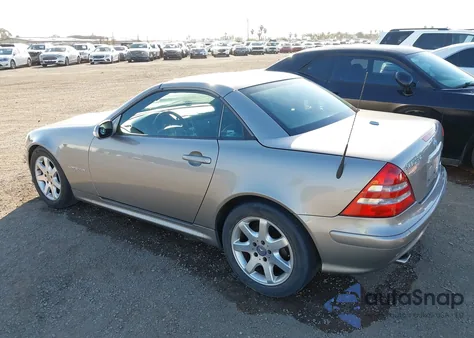 2004 Mercedes-Benz Slk 230 Kompressor z USA, uszkodzony, nr VIN WDBKK49F44F306671
